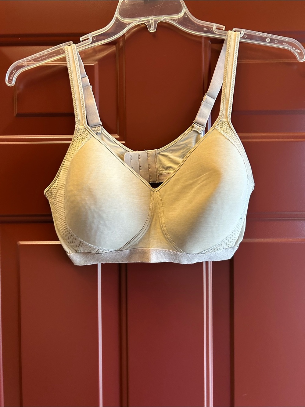 Hanes Light Cream Wireless Molded Cup Bra